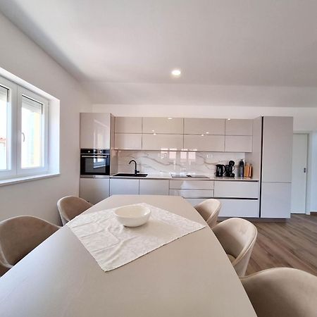 Apartments Kulas โนวีวีโนดอลสกี ภายนอก รูปภาพ