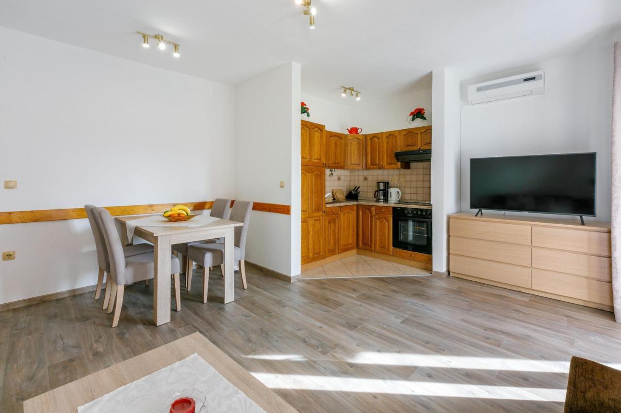 Apartments Kulas โนวีวีโนดอลสกี ภายนอก รูปภาพ