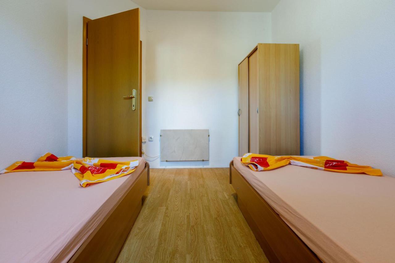 Apartments Kulas โนวีวีโนดอลสกี ภายนอก รูปภาพ