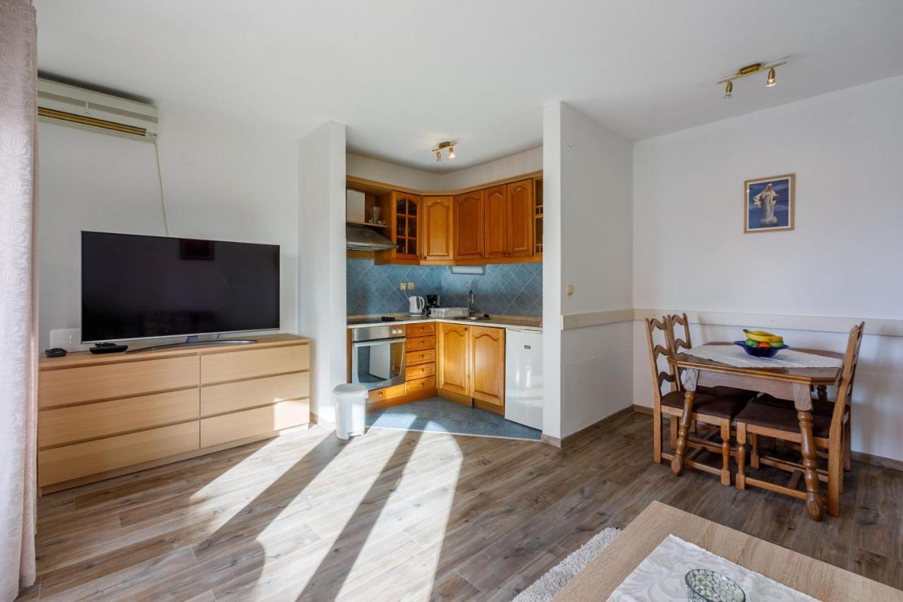 Apartments Kulas โนวีวีโนดอลสกี ภายนอก รูปภาพ
