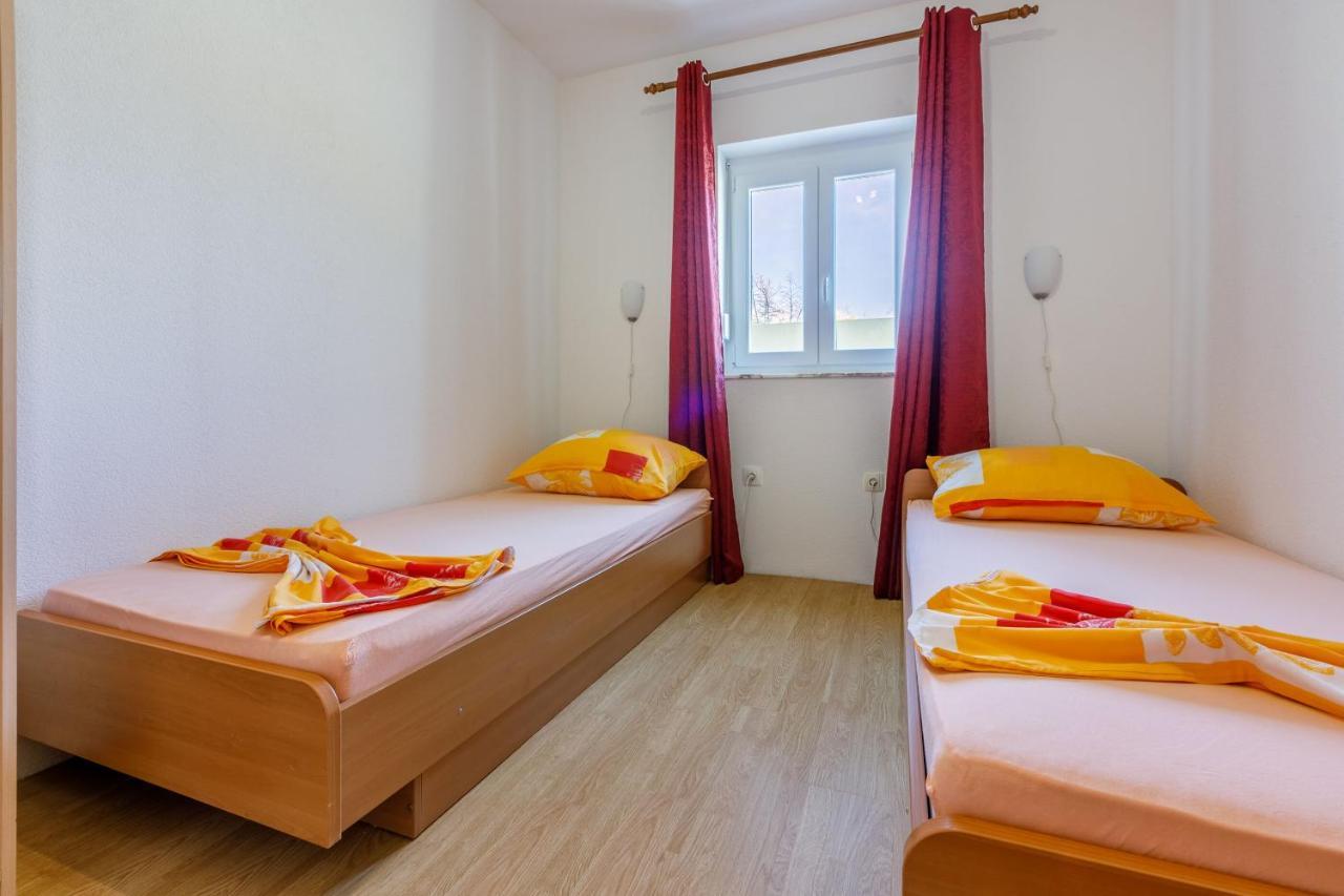 Apartments Kulas โนวีวีโนดอลสกี ภายนอก รูปภาพ