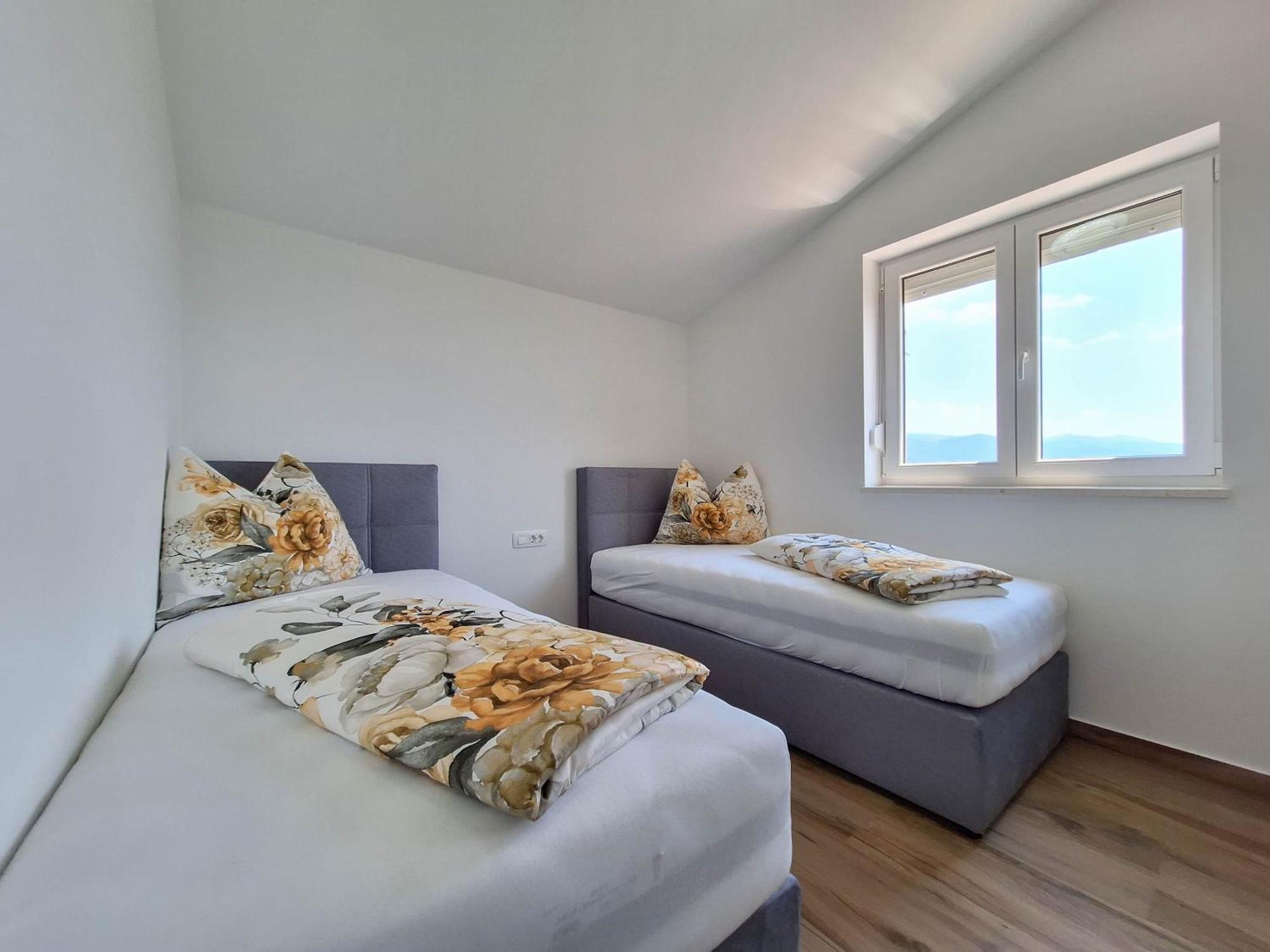 Apartments Kulas โนวีวีโนดอลสกี ภายนอก รูปภาพ